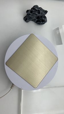 ভালো দাম স্টেইনলেস স্টীল হ্যাঙ্গার ধাতু কাপড় হ্যাঙ্গার ধাতু পেরেক ফাইল স্টেইনলেস স্টীল অনলাইন