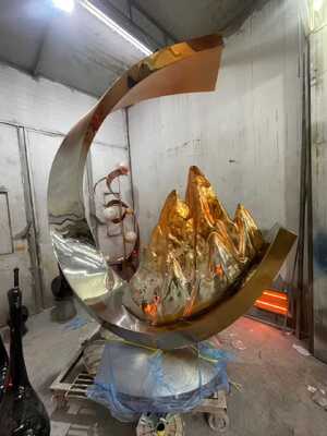 ভালো দাম 201 304 316L কাস্টম আকার স্টেইনলেস স্টীল ভাস্কর্য ভিলা বাগানের জন্য ব্যক্তিগতকৃত ধাতু বিমূর্ত মূর্তি অনলাইন