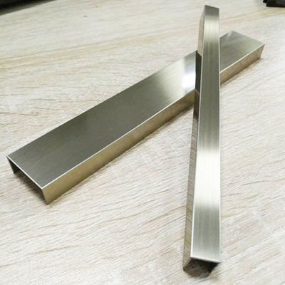 ভালো দাম শ্যাম্পেন গোল্ড PVD স্টেইনলেস স্টীল ট্রিম স্ট্রিপ 200cm থেকে 400cm অনলাইন