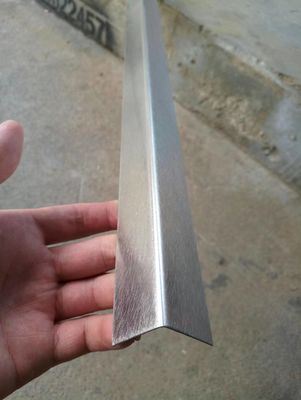 ভালো দাম 1.0 মিমি স্টেইনলেস স্টিল এল চ্যানেল ট্রিম পিভিডি ভ্যাকুয়াম প্লেটিং টাইটানিয়াম অনলাইন