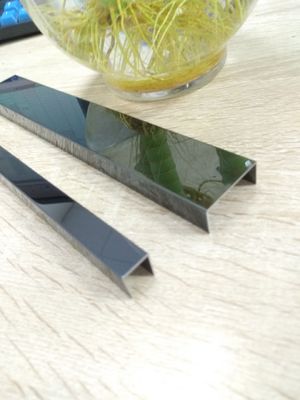 ভালো দাম 3000 মিমি বেধ স্টেইনলেস স্টীল ট্রিম স্ট্রিপস এজ প্রোটেক্টর মার্বেল টাইল ট্রিম অনলাইন