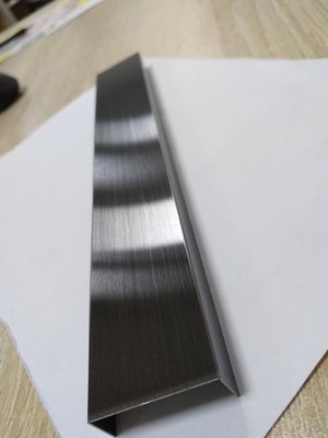 ভালো দাম গোল্ড ইউ আকৃতি স্টেইনলেস স্টীল ট্রিপ ট্রিম আপলস্টার প্রাচীন 1.2 মিমি বেধ অনলাইন