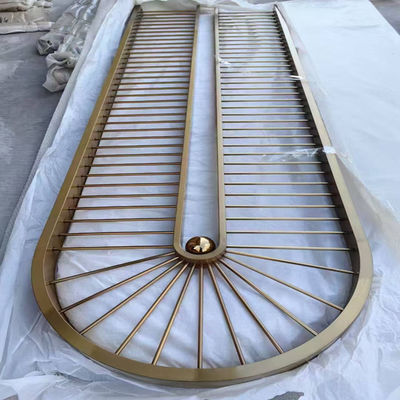 ভালো দাম ব্রোঞ্জ রঙের ব্রাশযুক্ত হেয়ারলাইন লেজার কাটিং 304 স্টেইনলেস স্টীল মেটাল স্ক্রিন পার্টিশন হোটেল সজ্জা জন্য অনলাইন