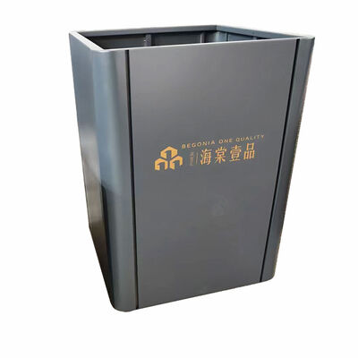 ভালো দাম আধুনিক জ্যামিতিক স্টেইনলেস স্টিলের প্ল্যান্টার বক্স কাঁচের সন্নিবেশ সহ অনলাইন