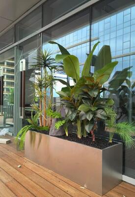 ভালো দাম স্টেইনলেস স্টিল মেশ প্ল্যান্টার বক্স উইথ মস লাইনার - কাস্টম ডাইমেনশন অনলাইন